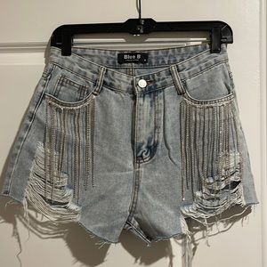 🌟NWT🌟 Distressed High Wasted Denim Shorts with Rhinestone Fringe Size MED